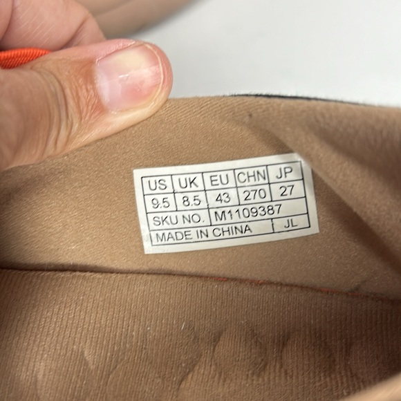 UIN No Body Slip On Shoes - Picture 7 of 14